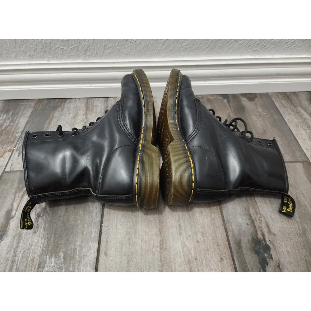 Dr. Martens 1460 Womens Black Smooth Leather 8-Eye Combat Boots Size 6 US